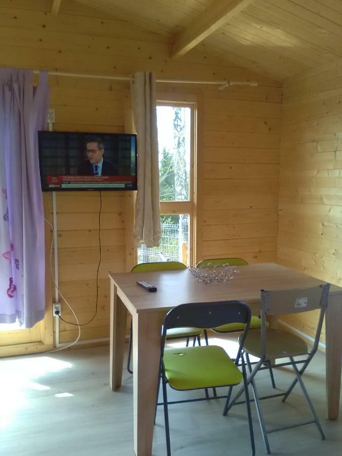 Kameralny Domek Drewniany Letniskowy W Mikolajkach Mikołajki エクステリア 写真